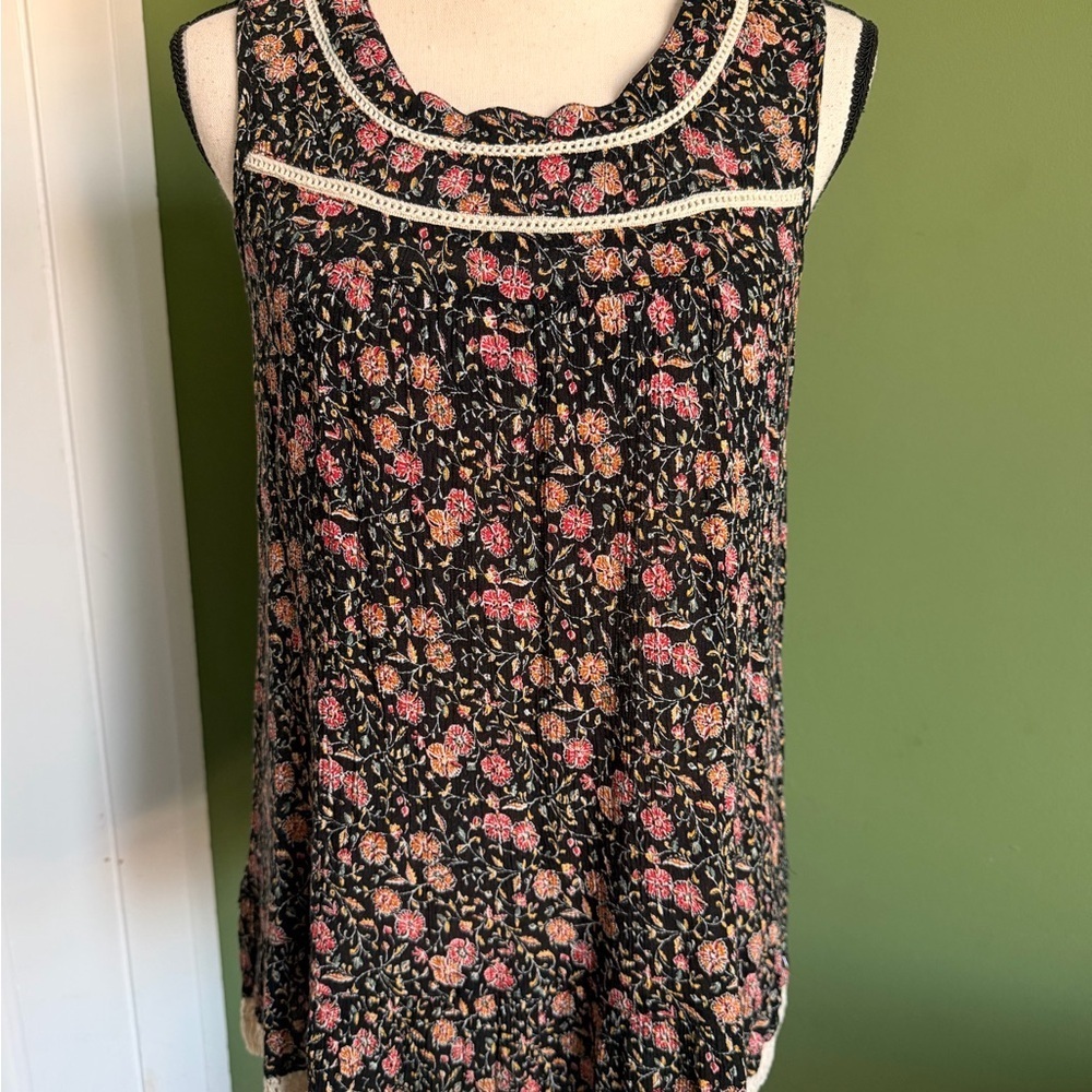 Floral Print Sleeveless Blouse - Black and Pink